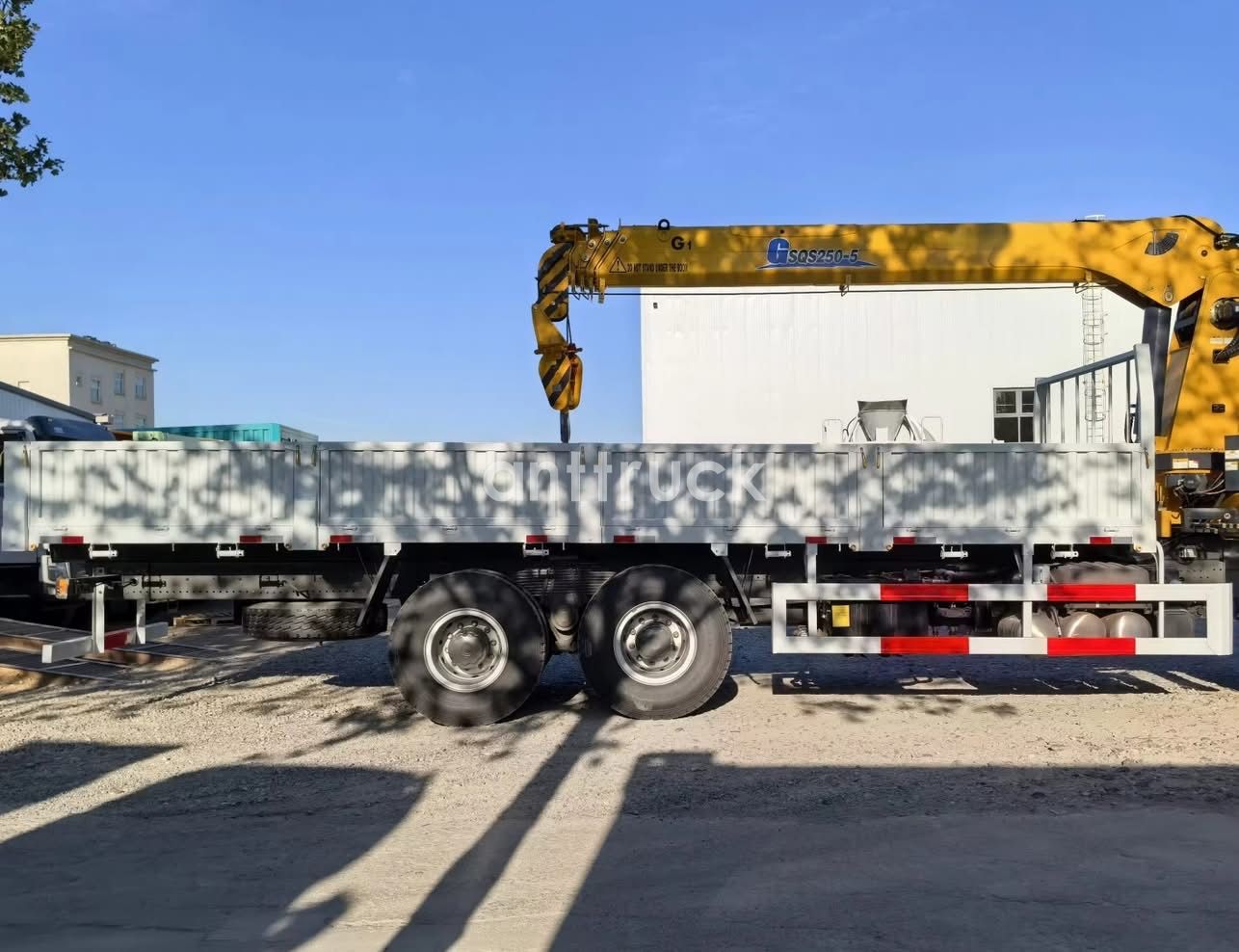 HOWO NX 6X4 Crane Truck 